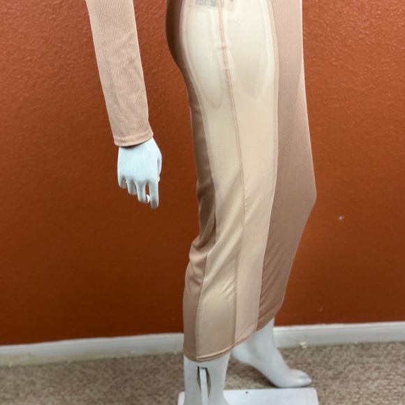 MISSGUIDED Sheer Mesh Asymmetric Neckline Long Sleeves Ruched Maxi Dress S8. E76 - Picture 4 of 15